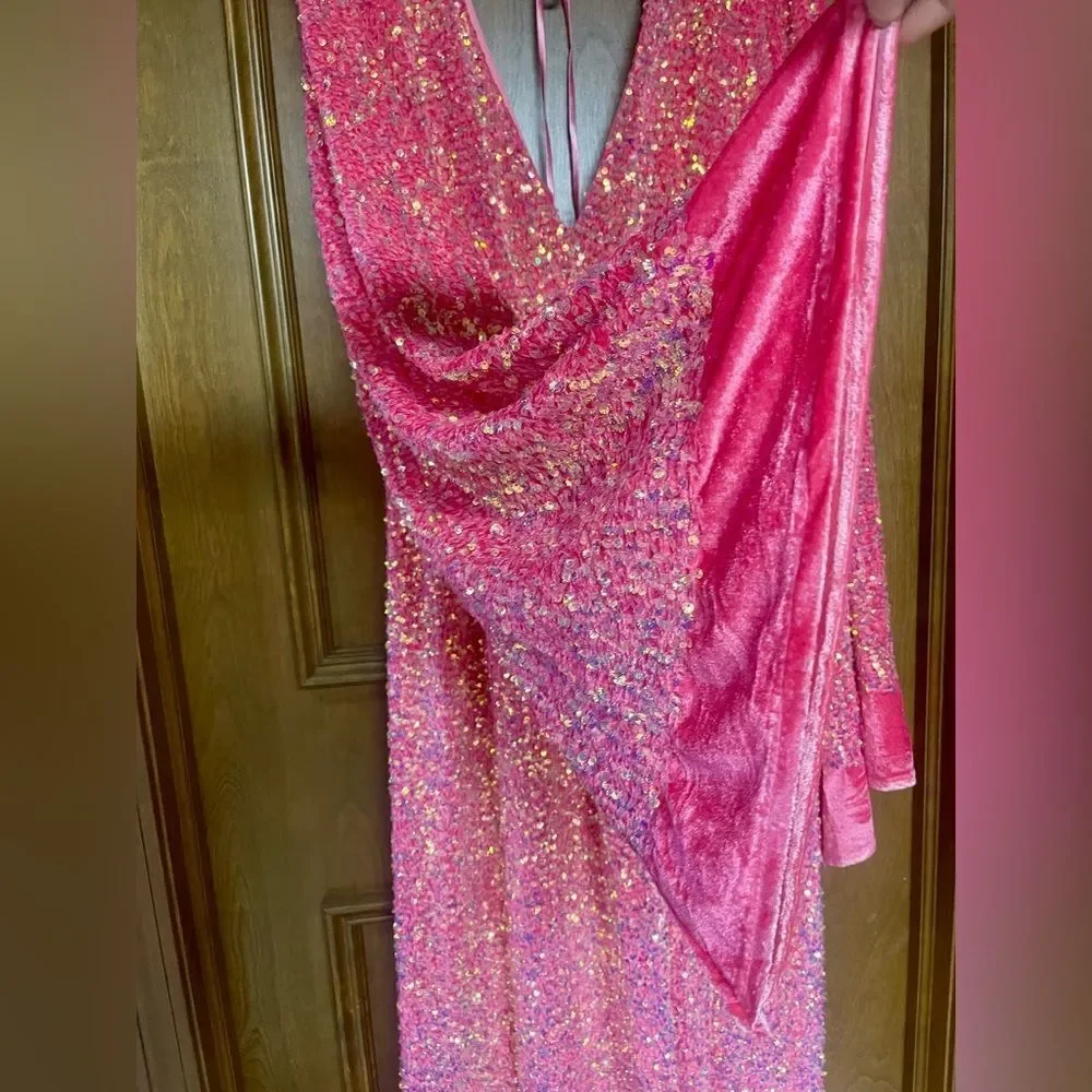 Elegant Pink Long Sleeve Women's Dress - Picture 3 of 4